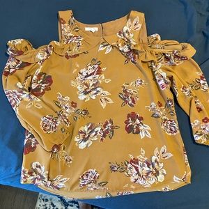 Cut out shoulder dress shirt